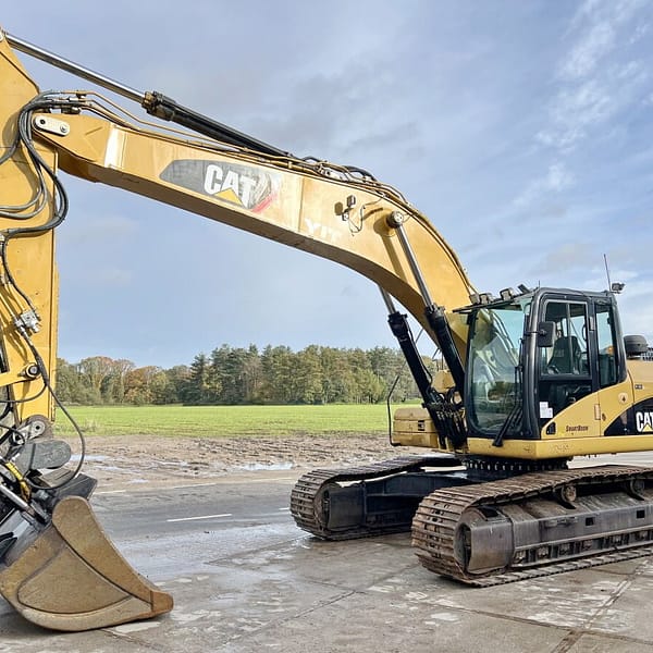 02 Caterpillar 325DL BM5447 03